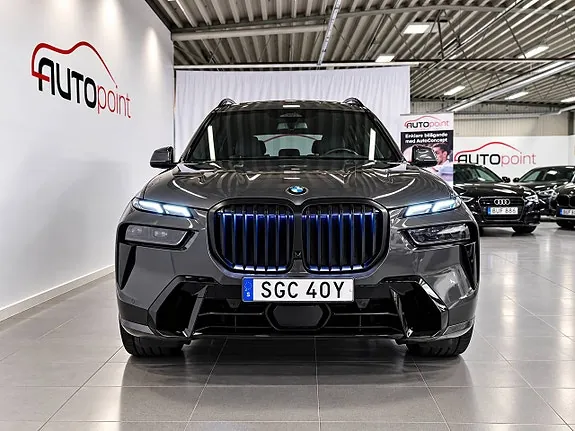 BMW X7 2023 photo 2