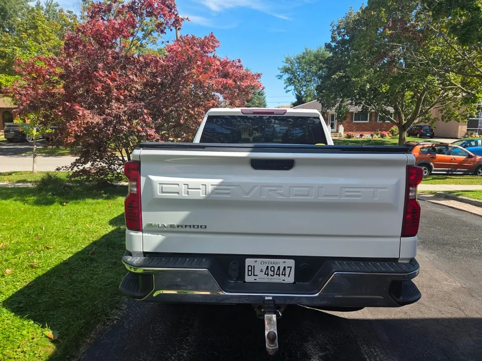 Chevrolet Silverado 1500 2021 photo 2