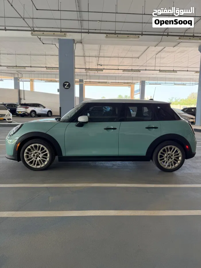 Mini Cooper S 2025 photo 2