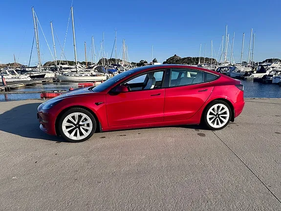 Tesla Model 3 2021 photo 2