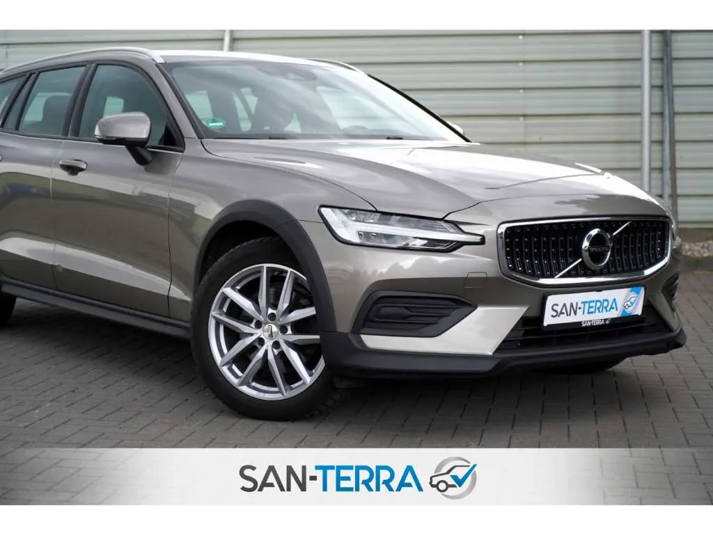 Volvo V60 2020 photo 2