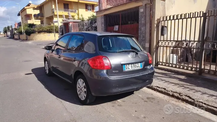Toyota Auris 2009 photo 3