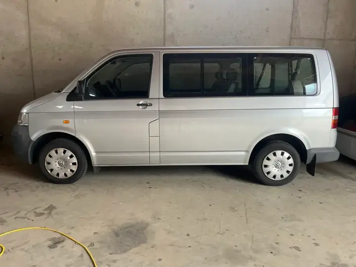 Volkswagen Caravelle 2006 photo 3