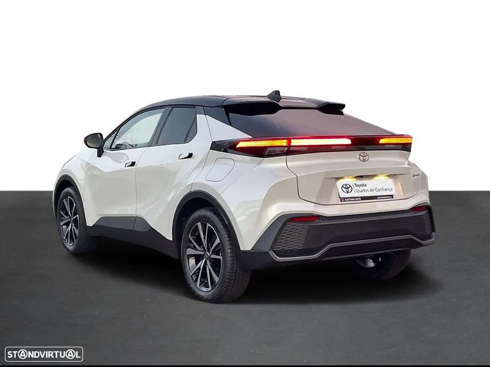 Toyota C-Hr 2025 photo 2