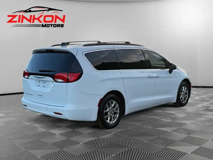 Chrysler Grand Caravan 2022 photo 5