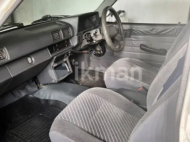 Toyota Hilux 1988 photo 5