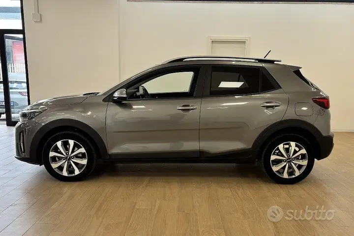 Kia Stonic 2023 photo 4