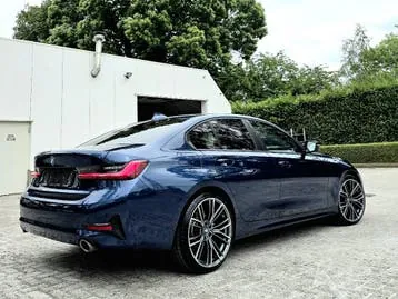 BMW 3 Series 2022 photo 2