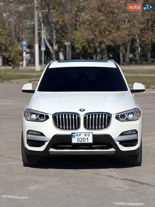 BMW X3 2018 photo 2