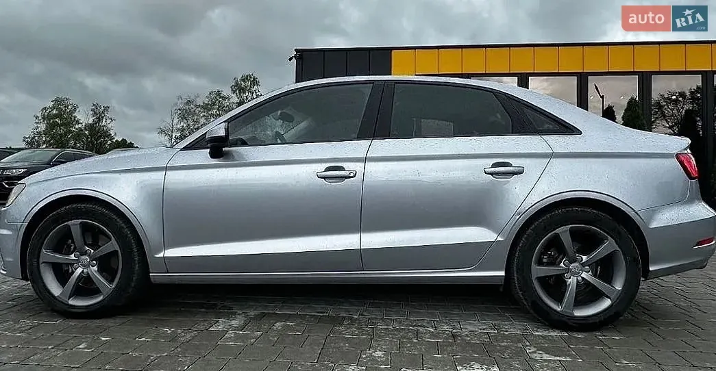 Audi A3 2014 photo 2