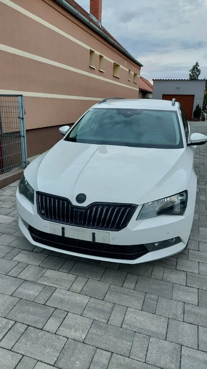 Skoda Superb 2017 photo 3