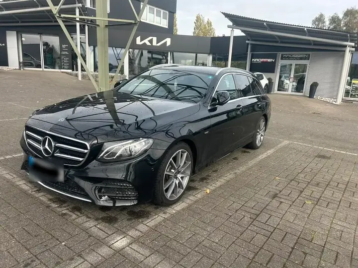 Mercedes-Benz E 220