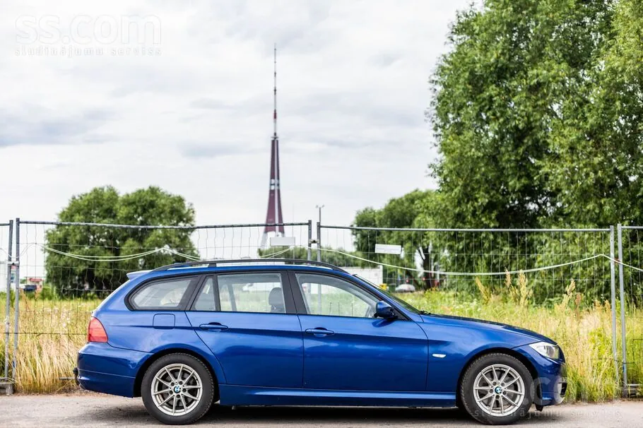 BMW 318D 2010 photo 5