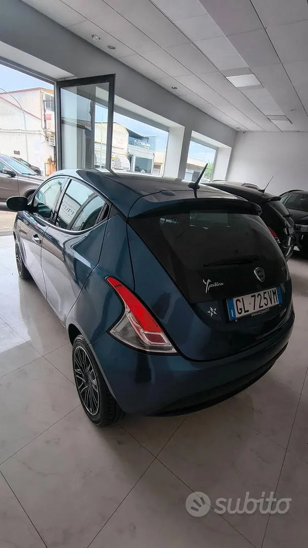 Lancia Ypsilon 2022 photo 2