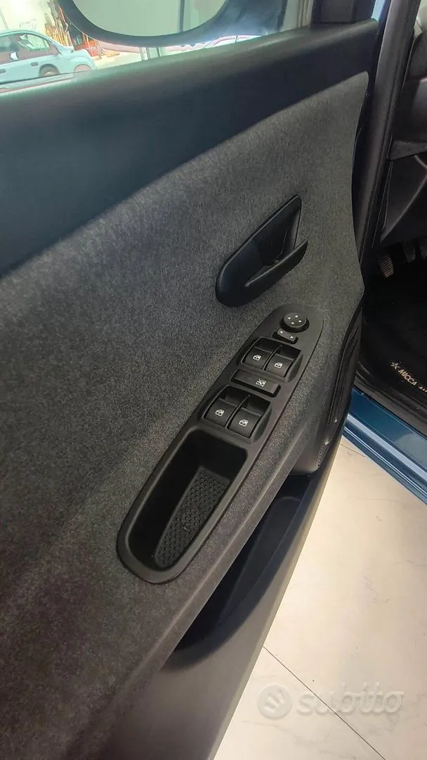 Lancia Ypsilon 2022 photo 4