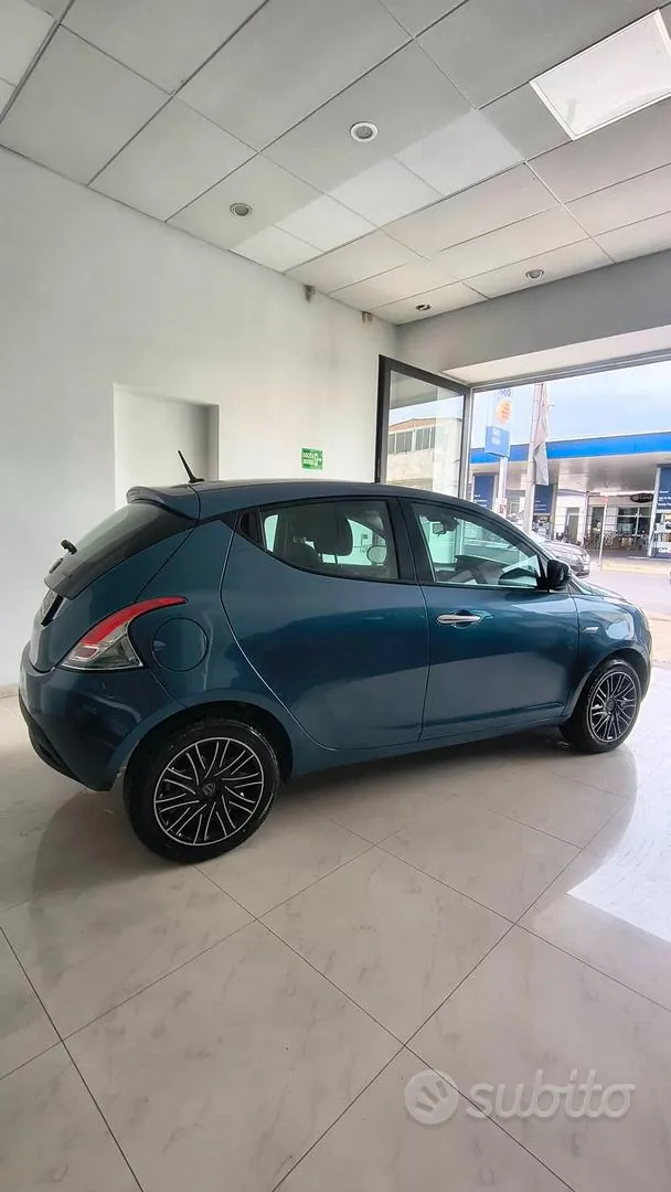 Lancia Ypsilon 2022 photo 3