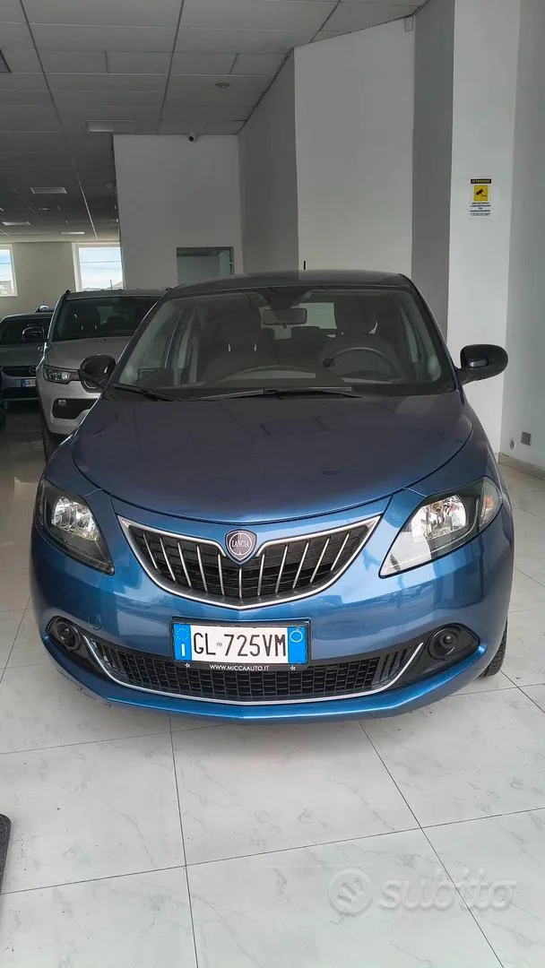 Lancia Ypsilon