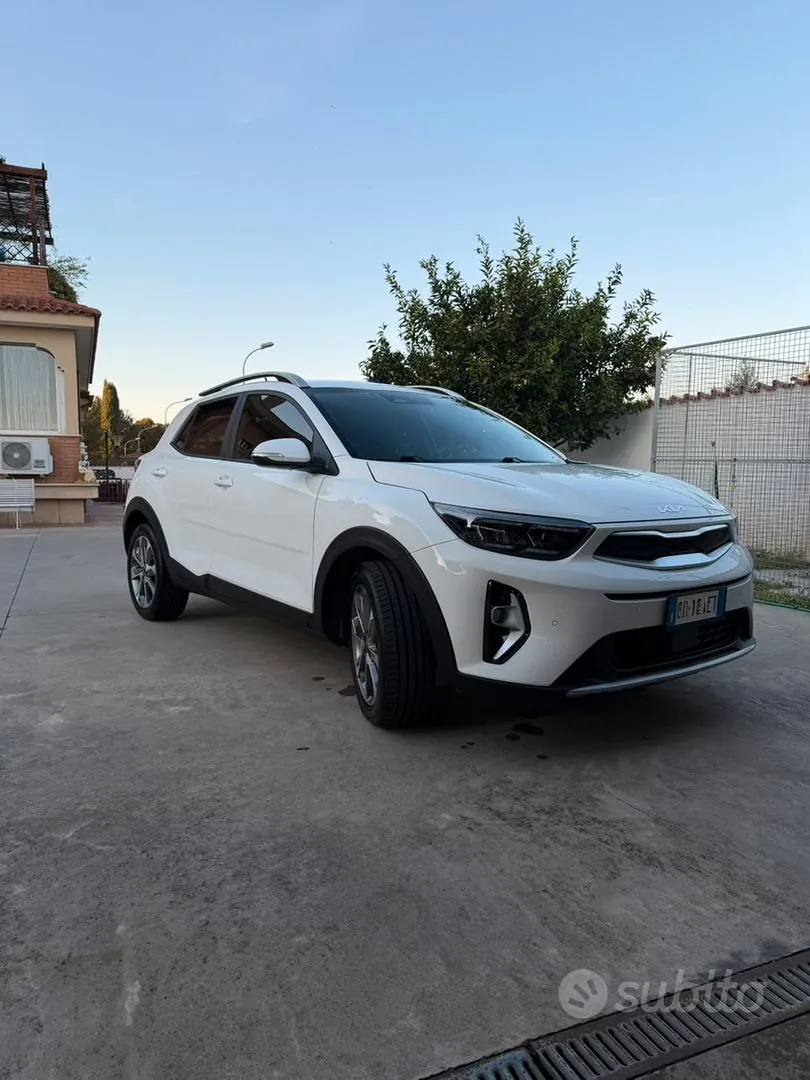 Kia Stonic 2022 photo 2