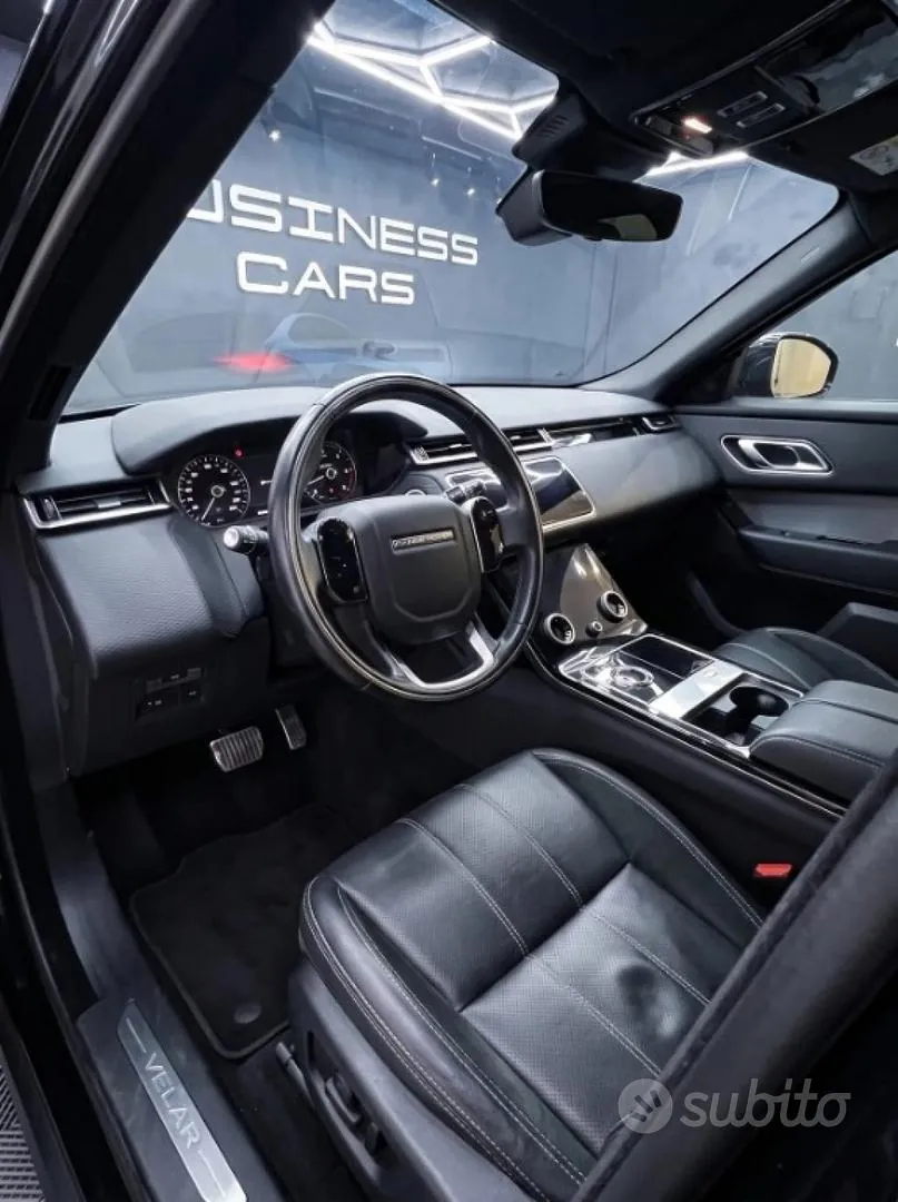 Land Rover Range Rover Velar 2019 photo 3