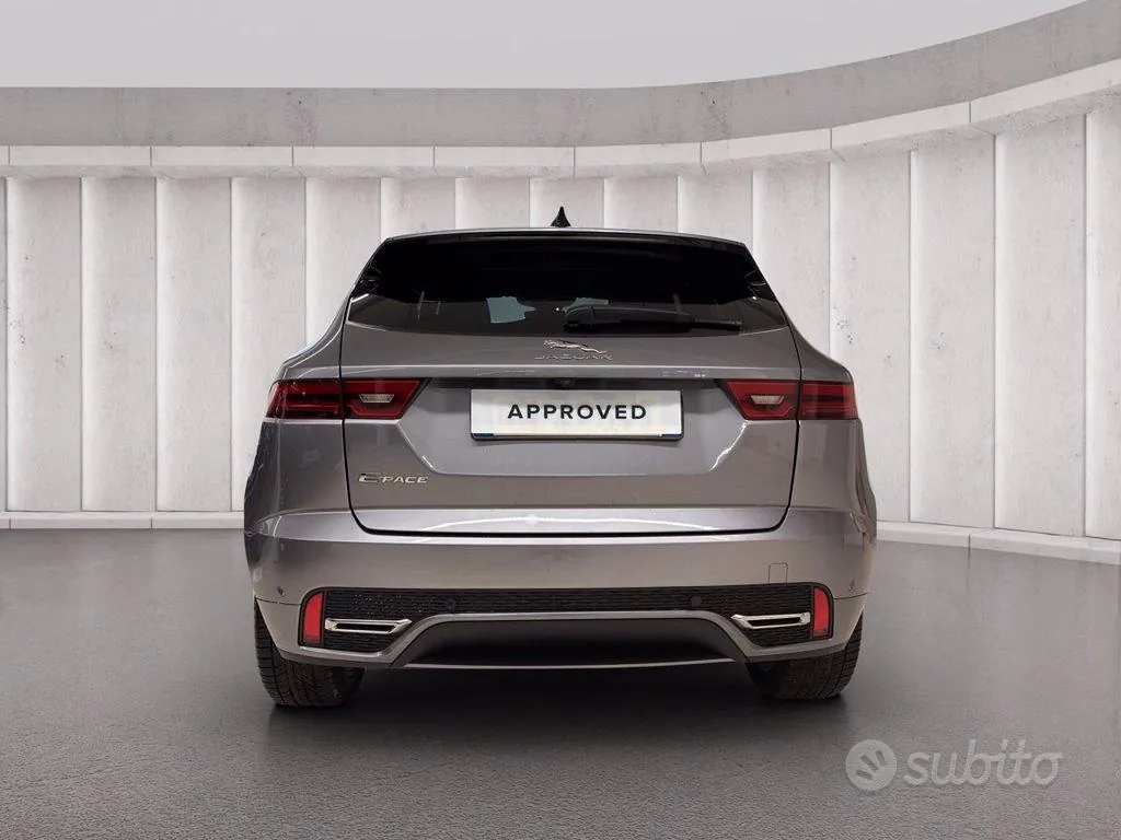 Jaguar E-Pace 2023 photo 4