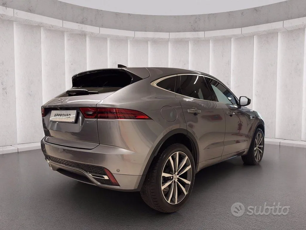Jaguar E-Pace 2023 photo 5