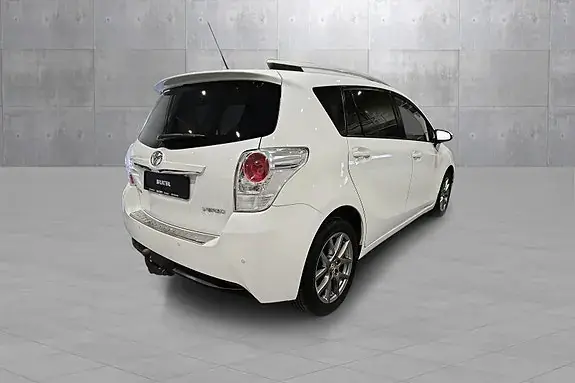Toyota Verso 2013 photo 5