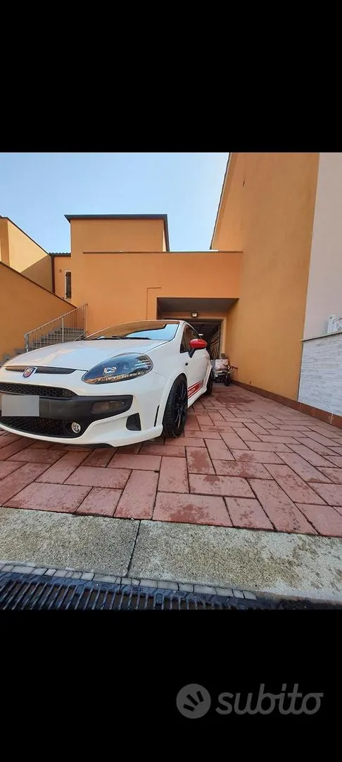 Abarth Grande Punto 2008 photo 2