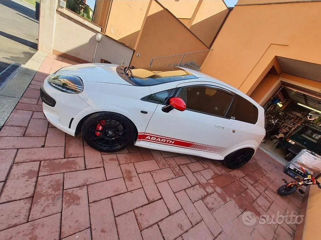 Abarth Grande Punto 2008 photo 3