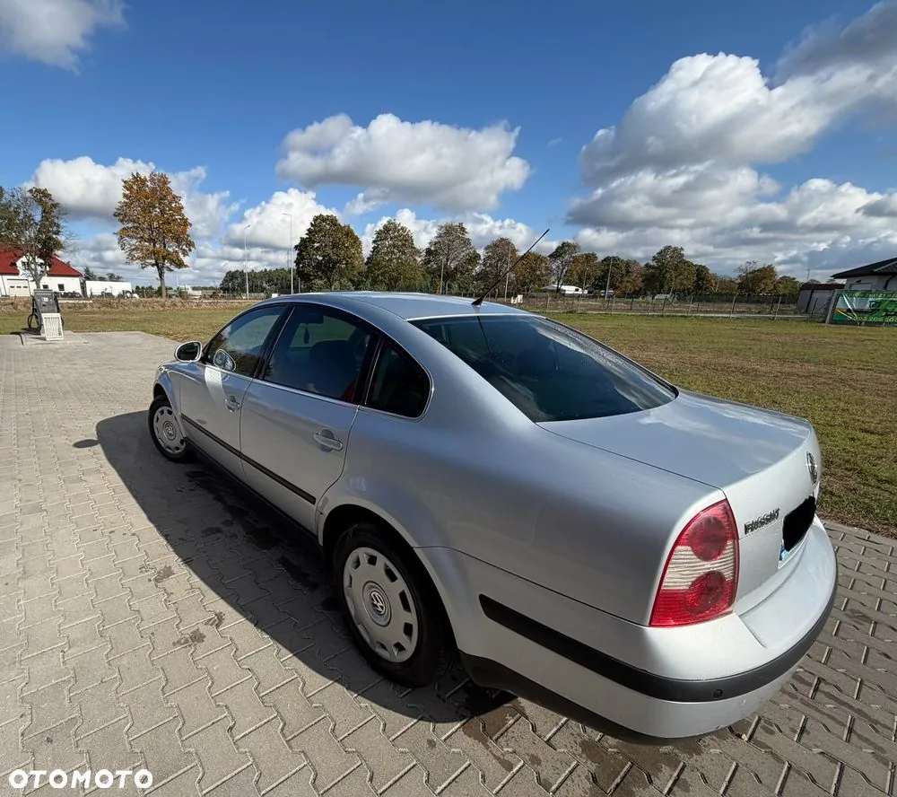 Volkswagen Passat 2004 photo 2