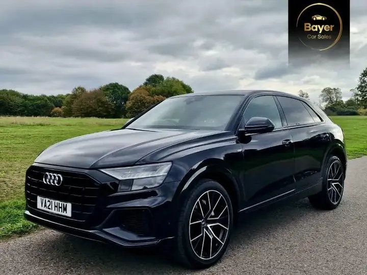 Audi Q8 2021 photo 2