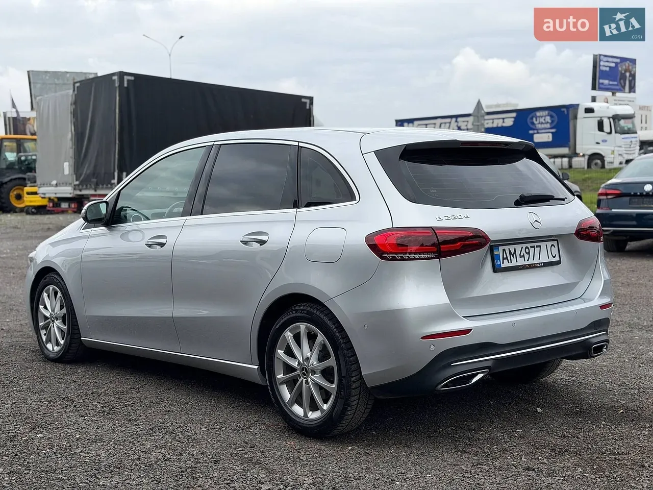 Mercedes-Benz B-Class 2019 photo 3
