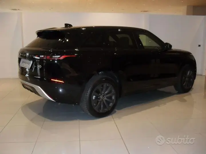 Land Rover Velar 2022 photo 2