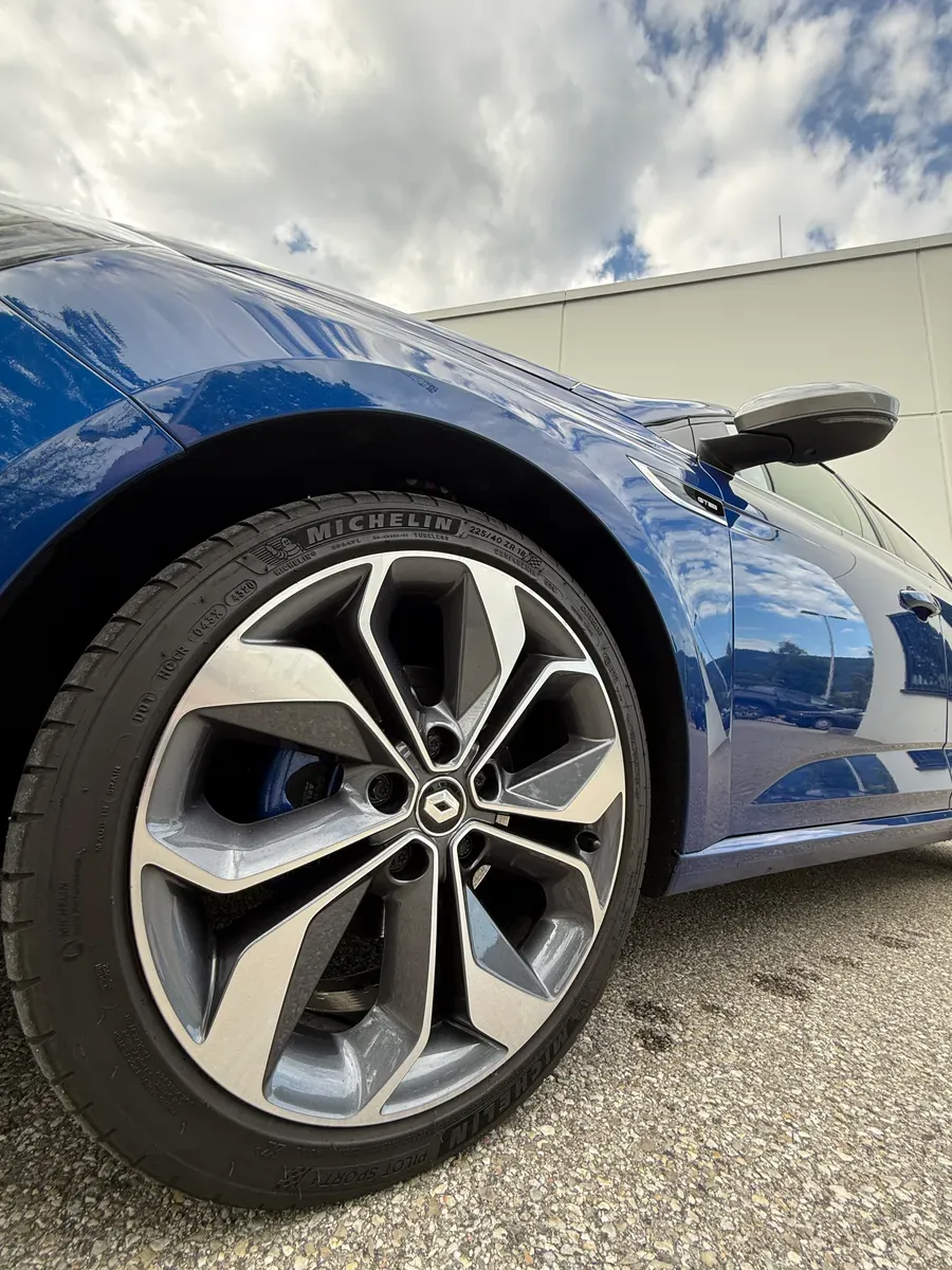 Renault Megane 2019 photo 3
