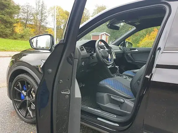Volkswagen Tiguan 2024 photo 2