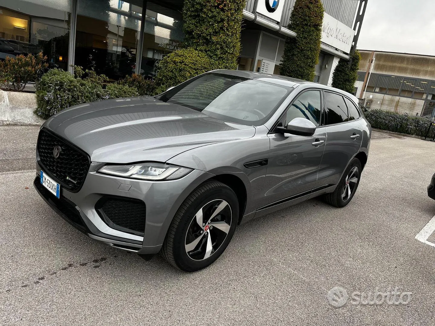 Jaguar F-Pace 2023 photo 2