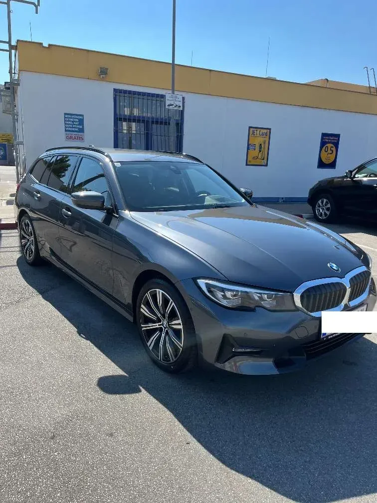 BMW 3 Series 2021 photo 3