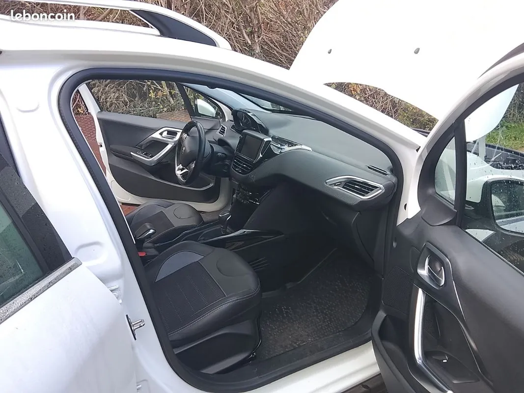 Peugeot 2008 2017 photo 3