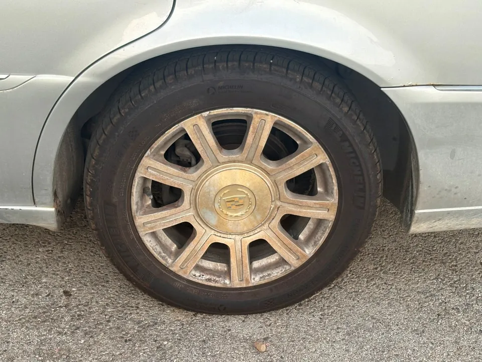 Cadillac Dts 2010 photo 3