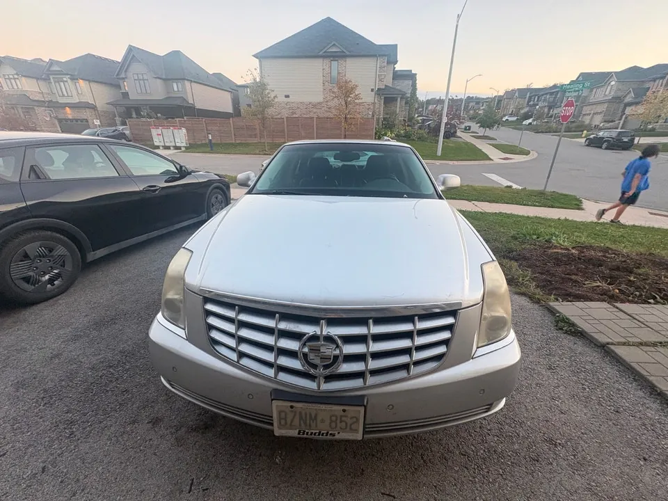 Cadillac Dts 2010 photo 4