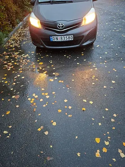 Toyota Yaris 2012 photo 5