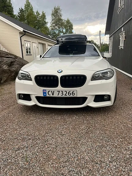 BMW 530D 2011 photo 2