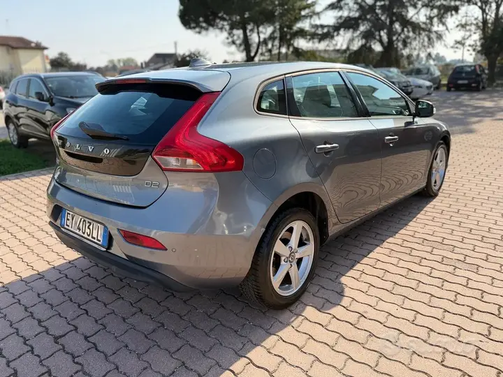 Volvo V40 2015 photo 5