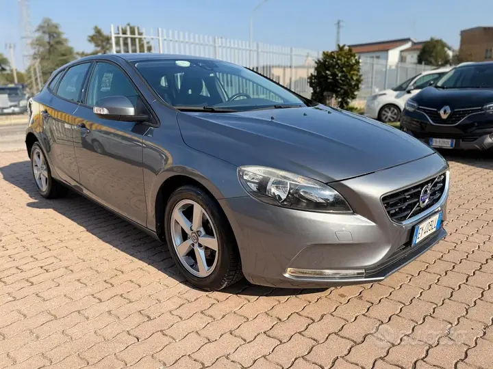 Volvo V40 2015 photo 3
