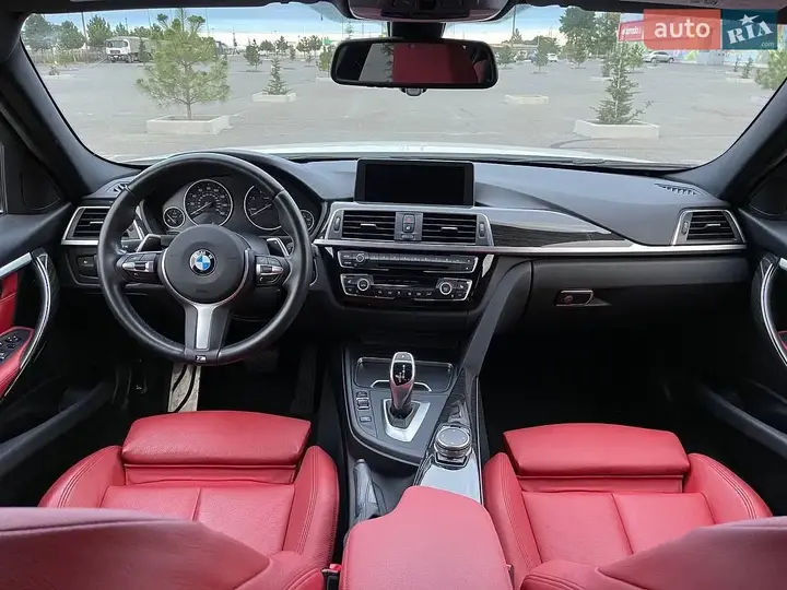 BMW 3 Series 2016 photo 3