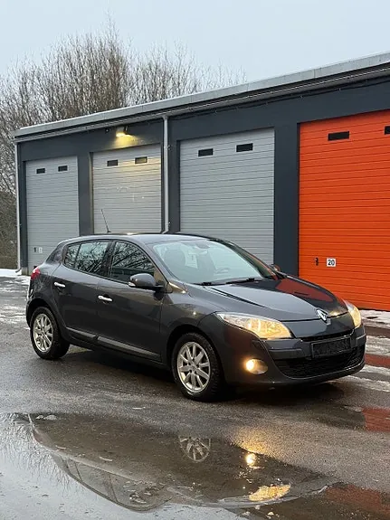 Renault Megane 2013 photo 2