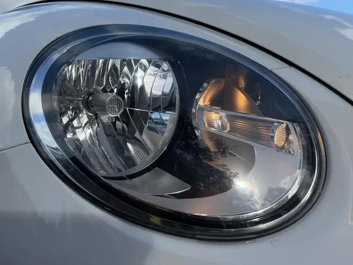Volkswagen Beetle 2012 photo 5