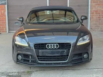 Audi Tt 2011 photo 2