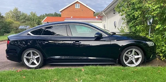 Audi A5 2018 photo 2