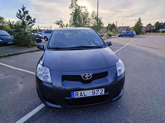 Toyota Auris 2007 photo 2