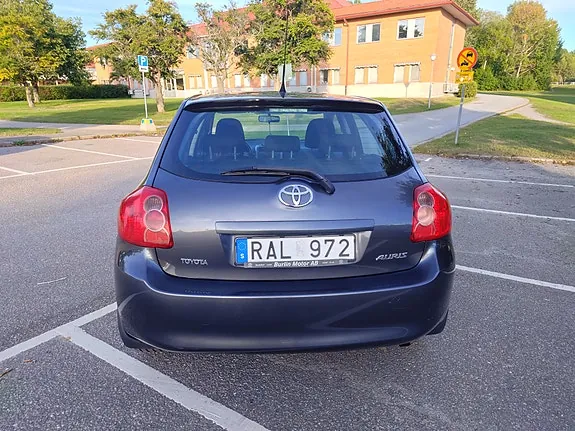 Toyota Auris 2007 photo 4